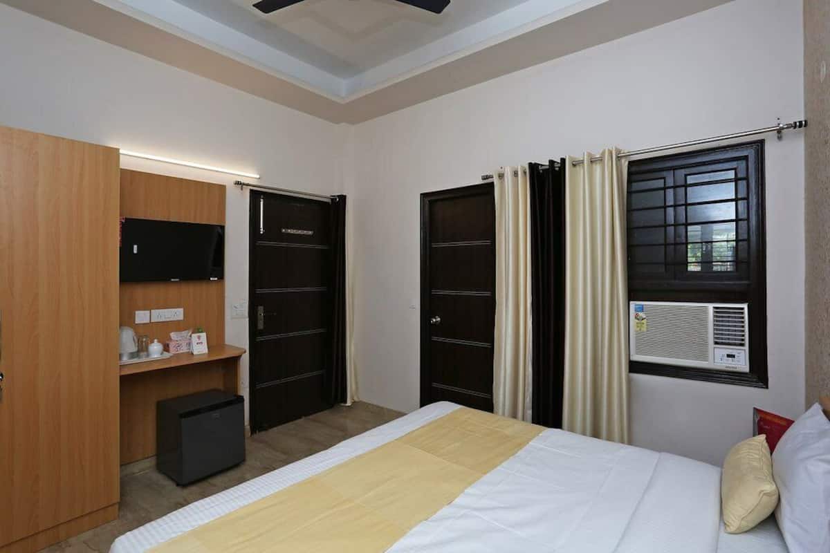 Classic Single Room | Free WiFi, bed sheets