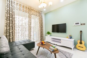 TV, lareira