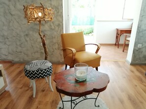 Appartamento, 2 camere da letto (LUCIJA 1) | Area soggiorno | TV a schermo piatto