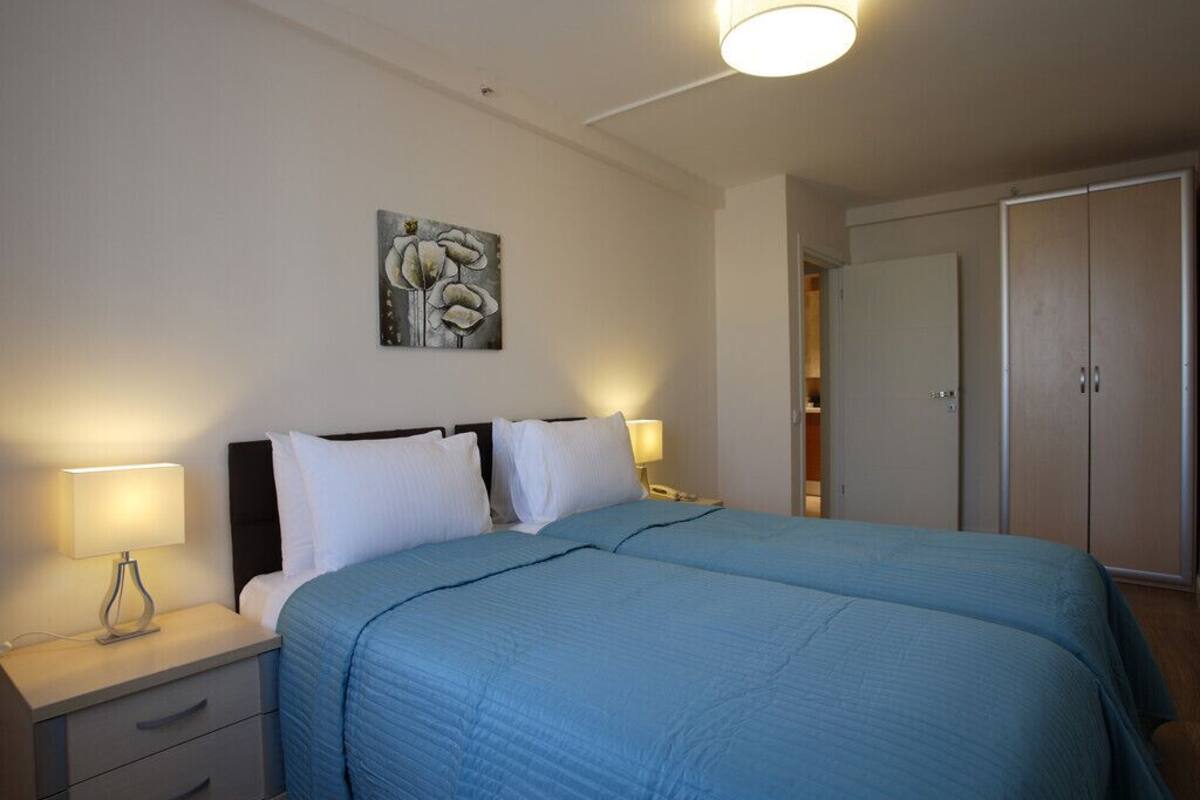 Executive Suite | 1 bedroom, in-room safe, individually decorated, individually furnished