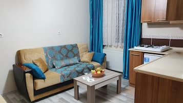 2 habitaciones, insonorización y tabla de planchar con plancha