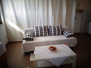 Studio (ST3) | Vardagsrum | Platt-tv