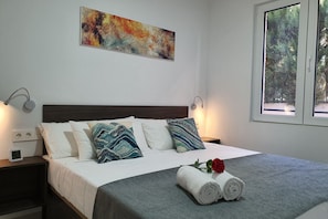 2 bedrooms, WiFi, bed sheets