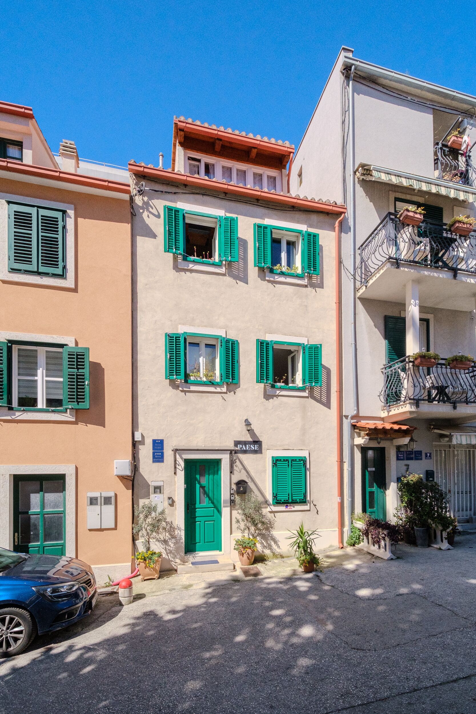 Photo - Central Split rooms and apartments Paese