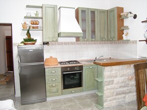 Apartment | Private kitchen | Fridge, oven, stovetop, coffee/tea maker - Easeful Pifar Apartment great location (Medulin)