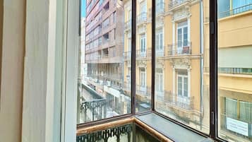 1 hálószoba, minibár, széf a szobában és sötétítőfüggöny