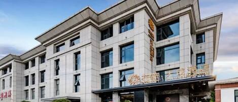 Fachada de la propiedad