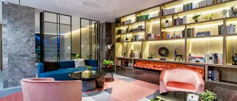 Coin salon dans le hall