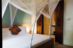 Double Room, Garden View | Room amenity