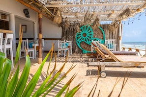 Breakfast, lunch, dinner served; local and international cuisine 