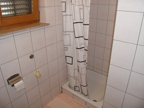 Apartment, 1 Bedroom (A3) | Bathroom