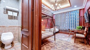 Traditional Family Room (Mainland-Chinese Citizen Only) | Bathroom | Shower, free toiletries, hair dryer, slippers - Floral Hotel Yue Tianjin (Tianjin)