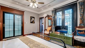 Deluxe Suite (Mainland-Chinese Citizen Only) | 1 bedroom, blackout drapes, free WiFi, bed sheets