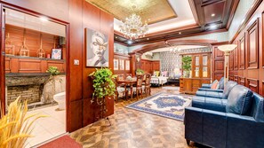 Executive Family Room (Mainland-Chinese Citizen Only) | Blackout curtains, free WiFi, bed sheets - Floral Hotel Yue Tianjin (Tianjin)