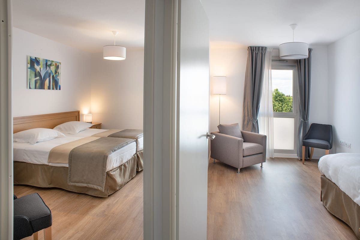 2 bedrooms, in-room safe, free WiFi, bed sheets