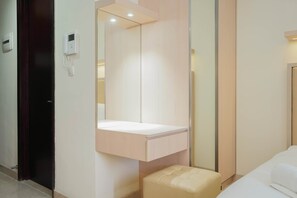 Zimmer | Schreibtisch, Bügeleisen/Bügelbrett, kostenloses WLAN, Bettwäsche