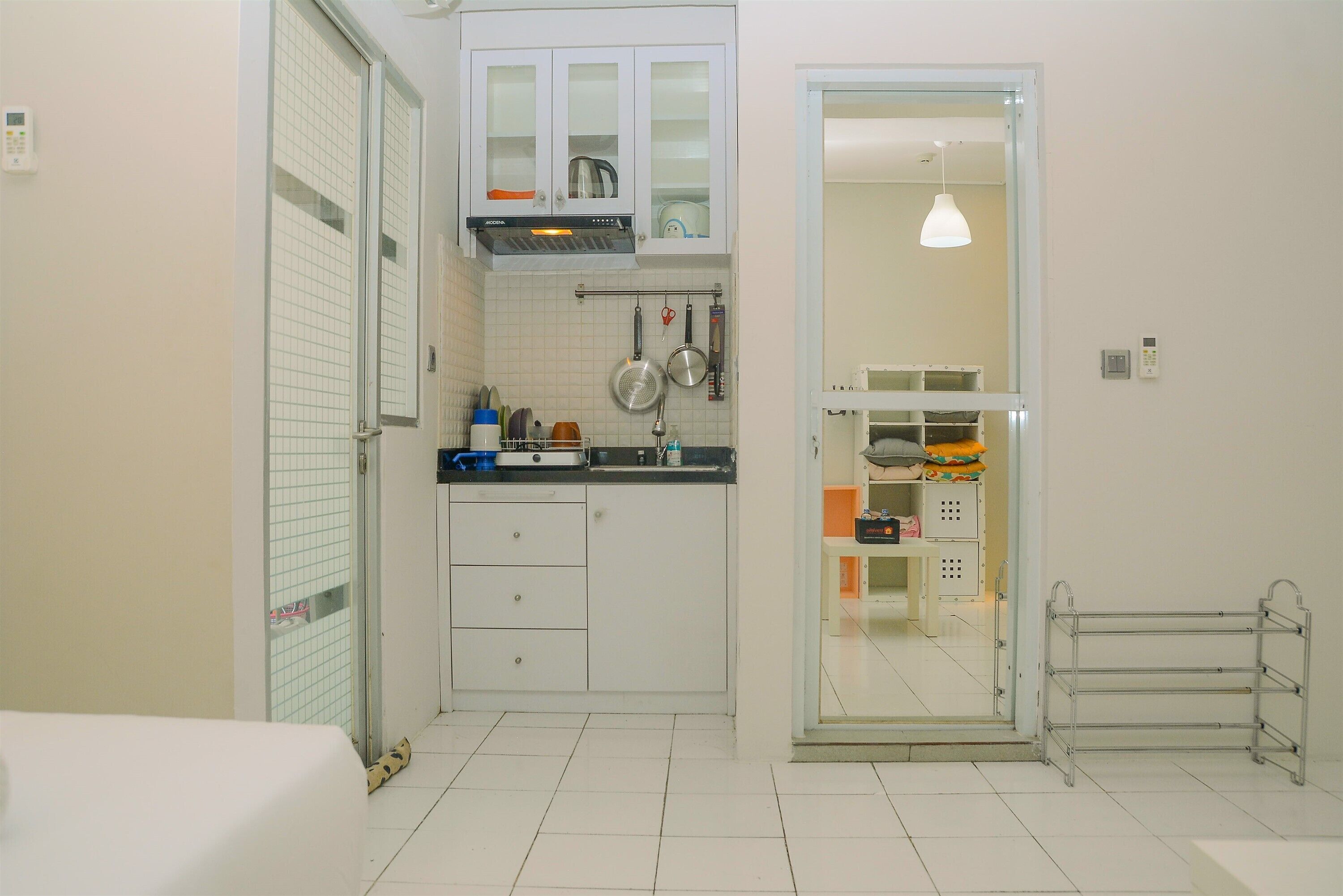 Rom | Eget kjøkken | Kjøleskap, kokeplater, vannkoker og kjøkkenutstyr