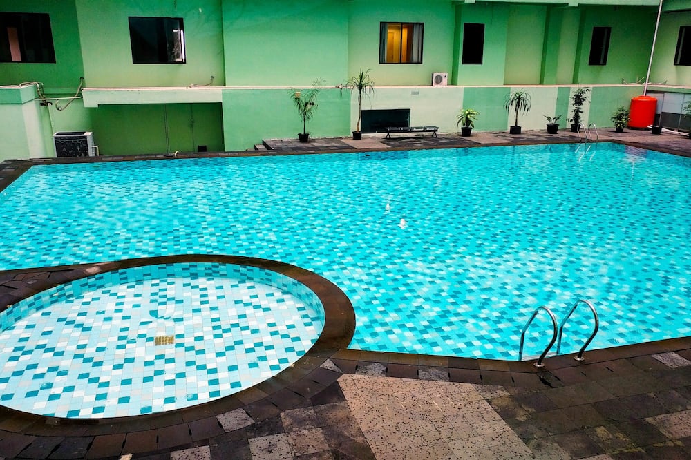 Chic and Cozy Studio Apartment at Menteng Square