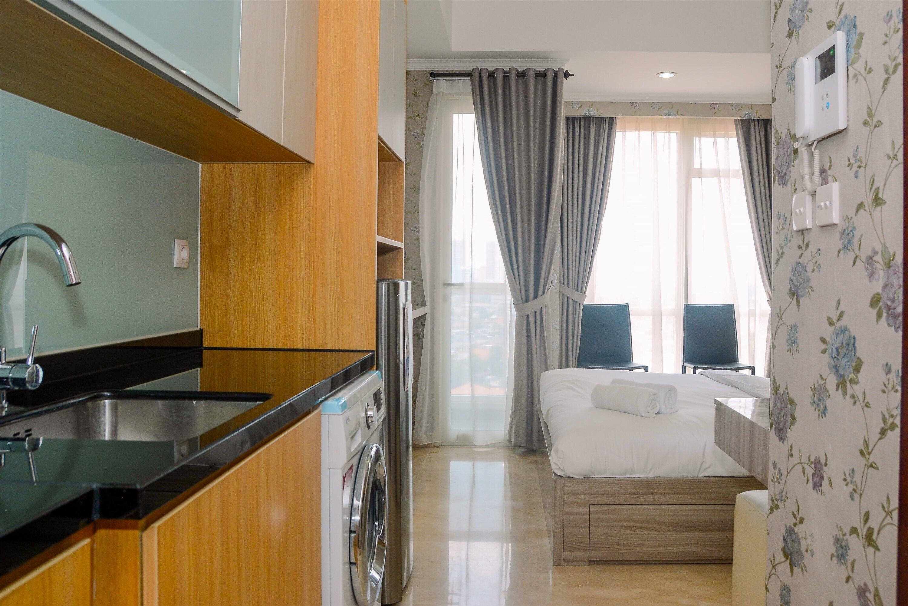 Room | Bathroom | Shower, towels