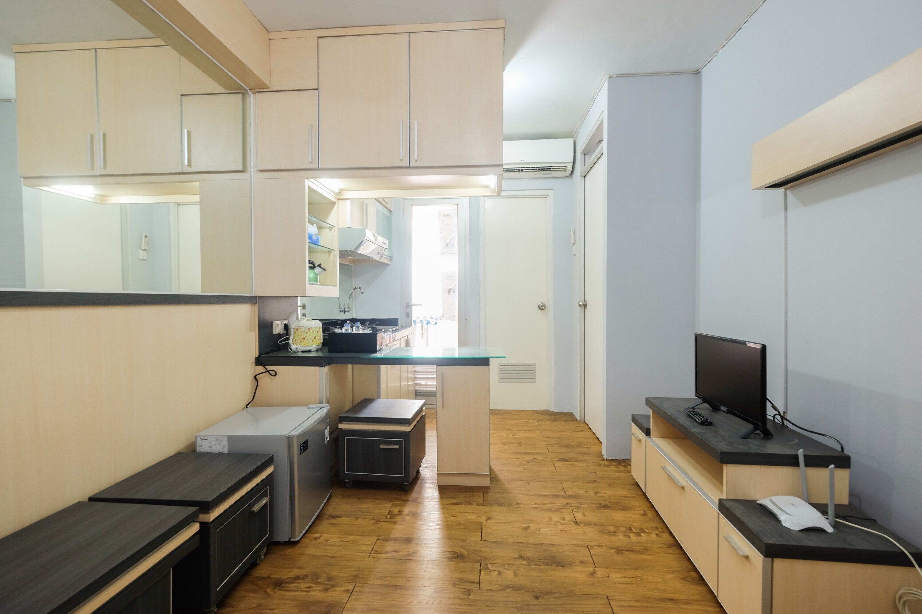 Room | Living area | TV
