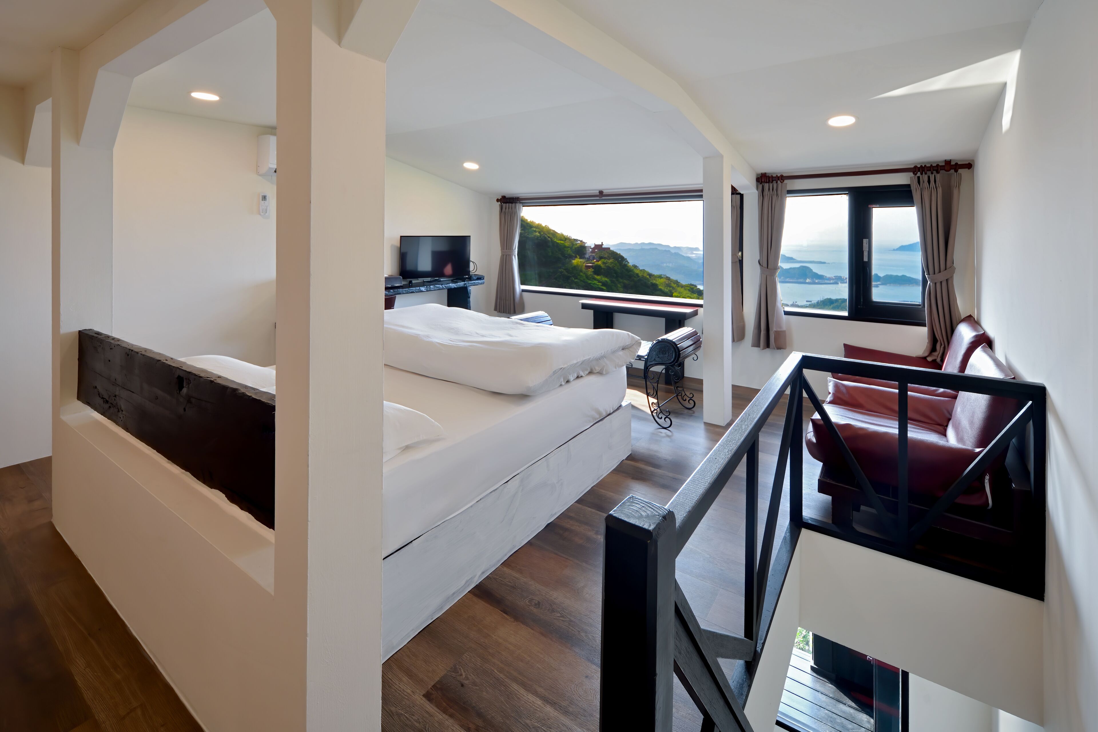 Kamar Double Comfort | Meja kerja, Wi-Fi gratis, dan seprai linen