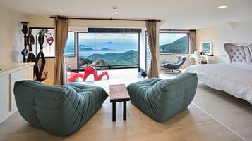 Deluxe Double Room | Desk, free WiFi, bed sheets