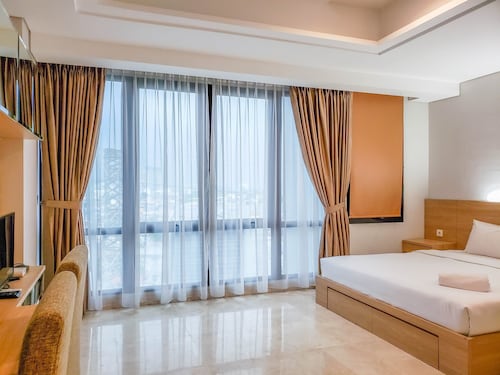 Spacious Studio Room at Capitol Suites Apartment