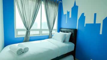 Room | 2 bedrooms, desk, free WiFi, bed sheets