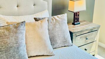 3 dormitorios, tabla de planchar con plancha, wifi gratis y ropa de cama