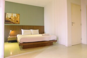 Room | 2 bedrooms, desk, free WiFi, bed sheets - Modern 2BR Cervino Village Apartment (Jakarta)