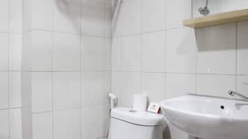 Room | Bathroom | Shower, towels