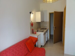 Apartment, 1 Schlafzimmer (2) | Wohnbereich | Flachbildfernseher