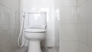 Room | Bathroom | Shower, towels