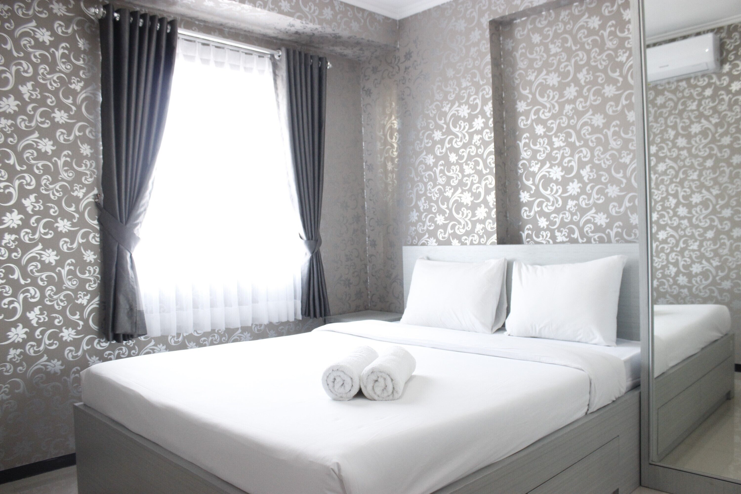 Room | 2 bedrooms, desk, free WiFi, bed sheets