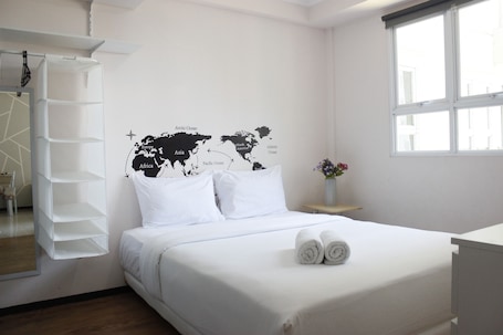 Room | 2 bedrooms, desk, free WiFi, bed sheets