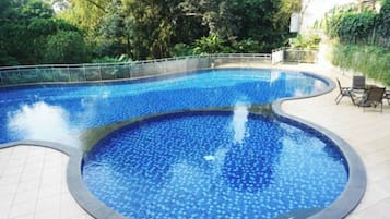 Kolam renang outdoor