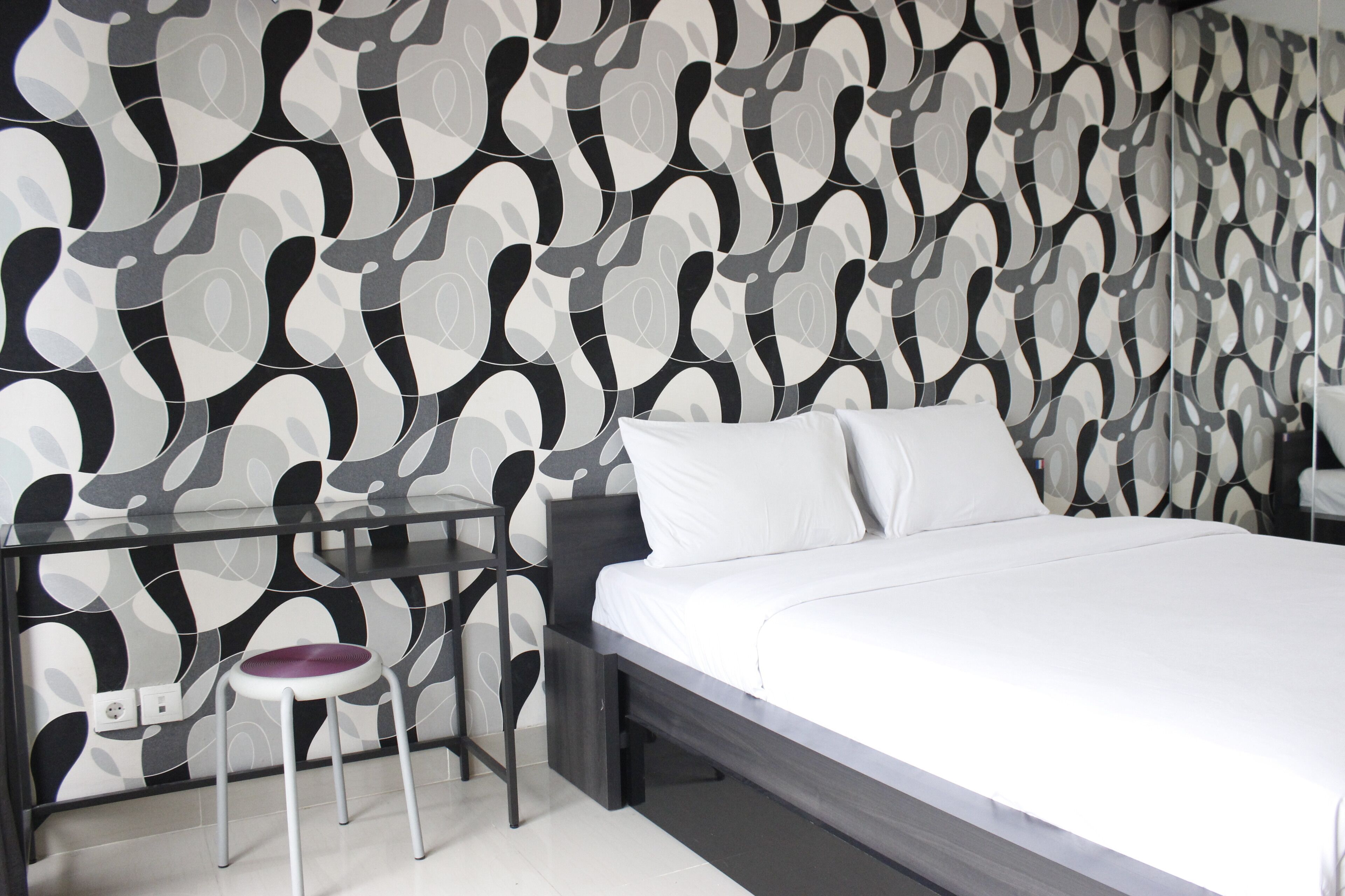 Room | Desk, free WiFi, bed sheets