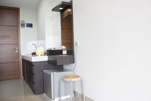 Room | Bathroom | Shower, towels - Scenic Studio at Beverly Dago Apartment near Sabuga (Bandung)