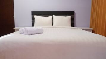 Room | 2 bedrooms, desk, free WiFi, bed sheets