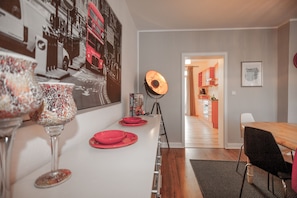 Apartemen Superior (London) | Area keluarga | TV layar datar