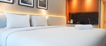 Studio Apartment Connected to Mall at Anderson Supermall Mansion