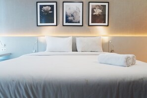 Room | Desk, free WiFi, bed sheets