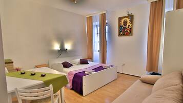 Monolocale (Apartment 2) | Letti aggiuntivi (a pagamento), Wi-Fi gratuito, lenzuola