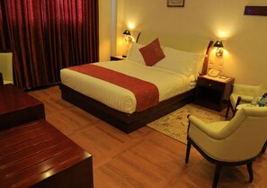 Standard Double Room | In-room safe, individually decorated, desk, blackout drapes - BON Plaza Hotel Addis Ababa (Addis Ababa)
