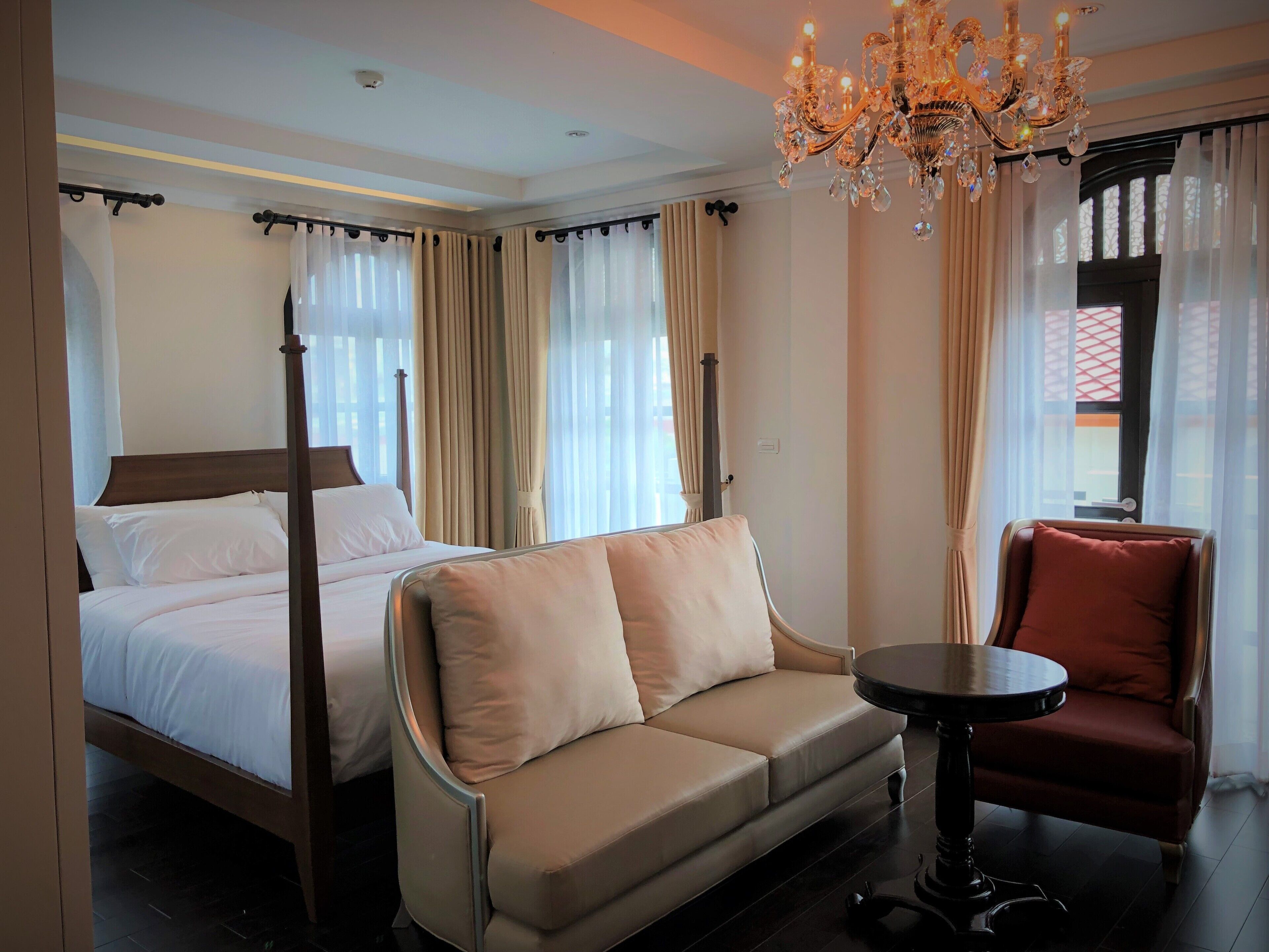 Grand Deluxe Room A3 | Premium bedding, free minibar, in-room safe, desk