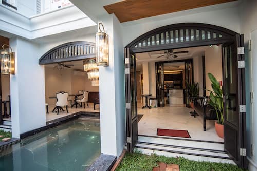Luxury Villa, 4 Bedrooms, Non Smoking, Jetted Tub | Living area | 43-inch Smart TV with digital channels, TV
