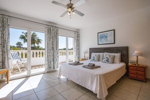3 bedrooms, in-room safe, iron/ironing board, free WiFi