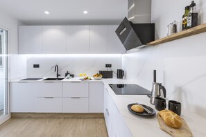 Fridge, microwave, oven, dishwasher