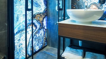 Deluxe-Zimmer | Badezimmer