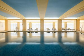 Indoor pool, seasonal outdoor pool, sun loungers - Envia Almería Apartments Spa & Golf (Vicar)